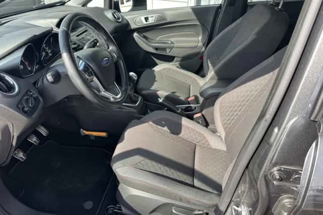Ford Fiesta (2016) thumbnail 4