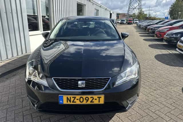 SEAT Leon (2013) thumbnail 2
