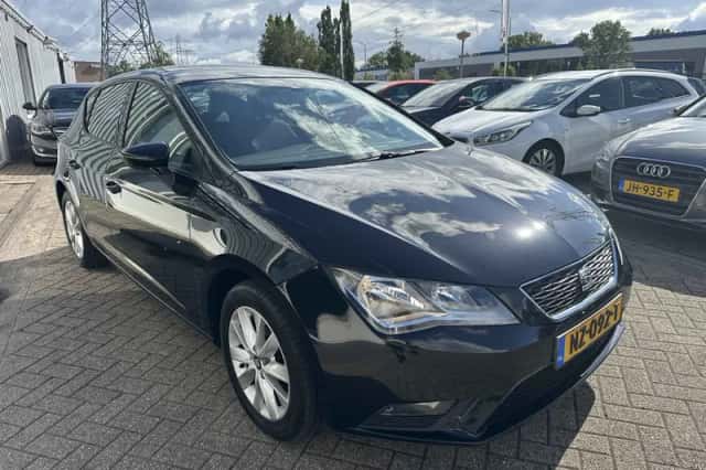 SEAT Leon (2013) thumbnail 3