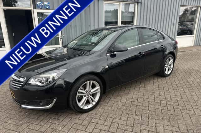 Opel Insignia (2015) thumbnail 1