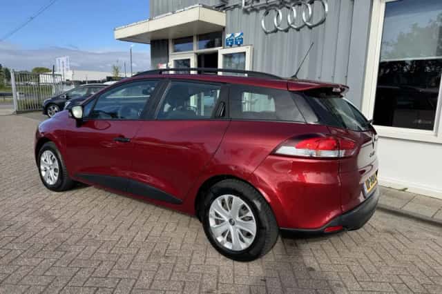 Renault Clio (2017) thumbnail 2