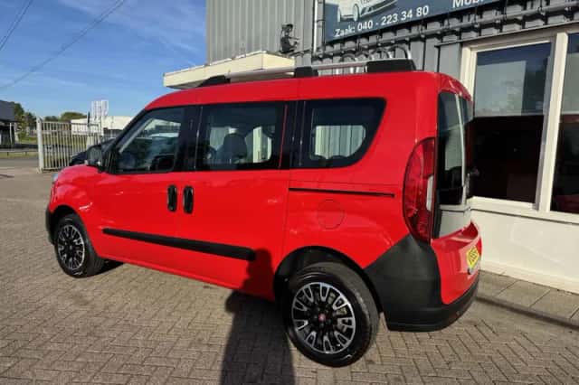 Fiat Doblò Cargo (2017) thumbnail 2