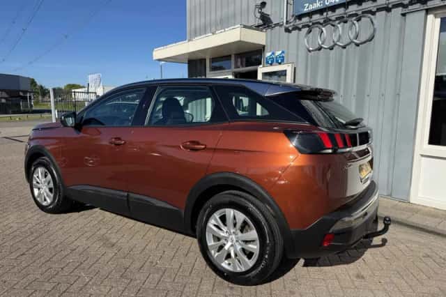 Peugeot 3008 (2017) thumbnail 2