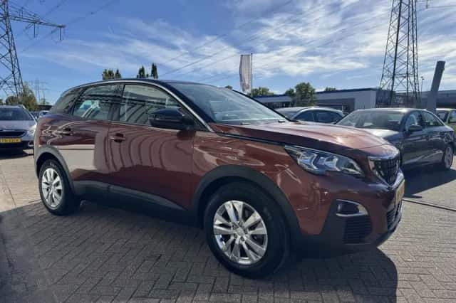 Peugeot 3008 (2017) thumbnail 4