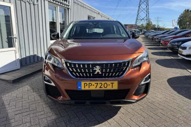 Peugeot 3008 (2017) thumbnail 5