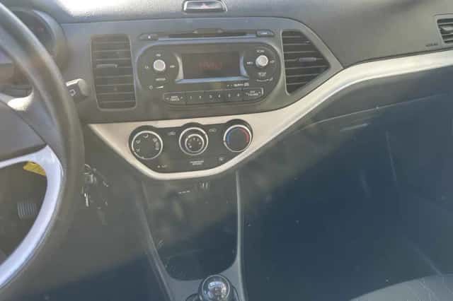 Kia Picanto (2014) thumbnail 6
