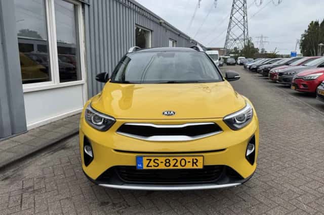 Kia Stonic (2019) thumbnail 5