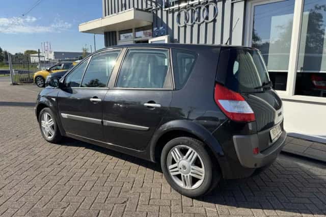 Renault Scénic (2006) thumbnail 2