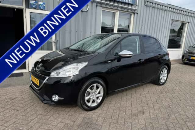 Peugeot 208 (2015) thumbnail 1