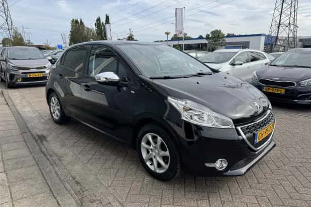 Peugeot 208 (2015) thumbnail 4