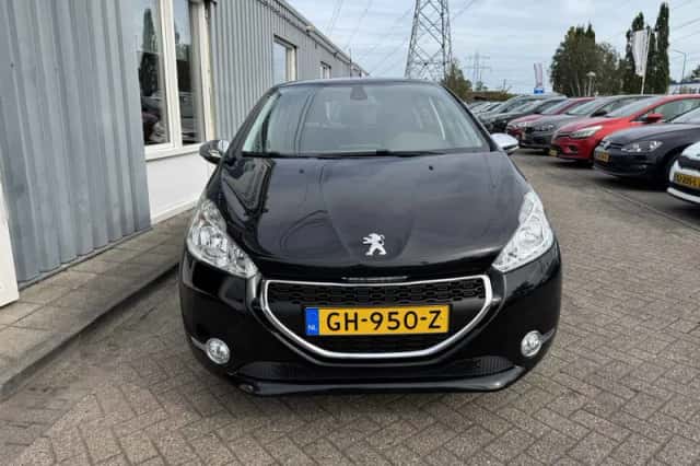 Peugeot 208 (2015) thumbnail 5