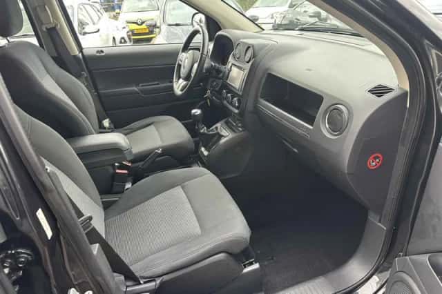 Jeep Compass (2012) thumbnail 5