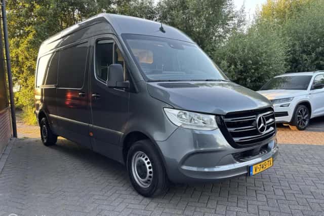 Mercedes-Benz Sprinter (2018) thumbnail 4