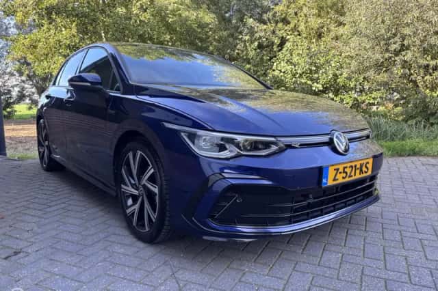 Volkswagen Golf (2021) thumbnail 4