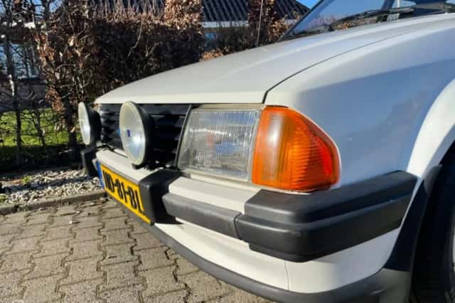 Ford Escort (1981) thumbnail 4