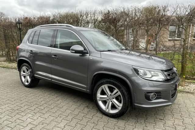 Volkswagen Tiguan (2015) thumbnail 3