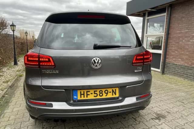 Volkswagen Tiguan (2015) thumbnail 5