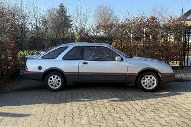 Ford Sierra (1983) thumbnail 2