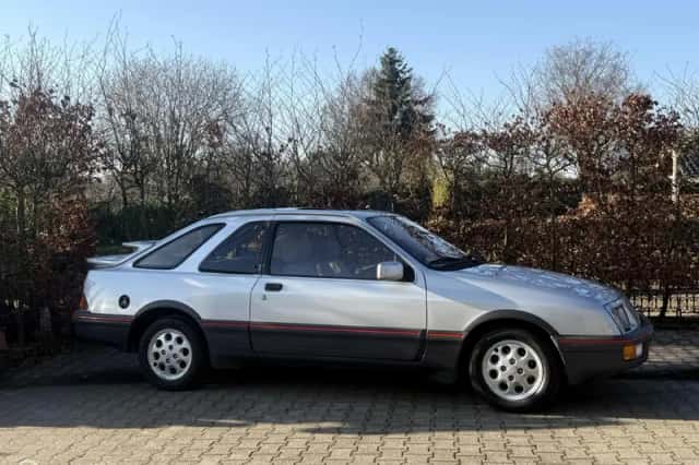 Ford Sierra (1983) thumbnail 4