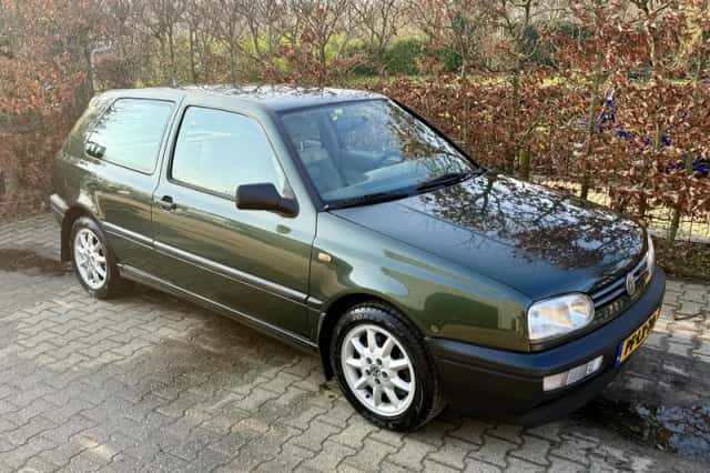 Volkswagen Golf (1996) thumbnail 2