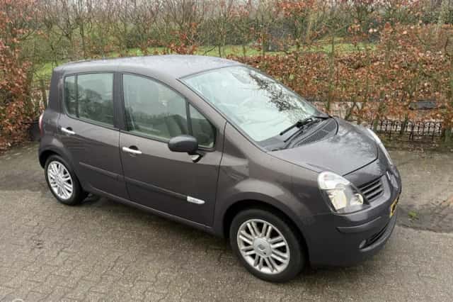 Renault Modus (2007) thumbnail 4