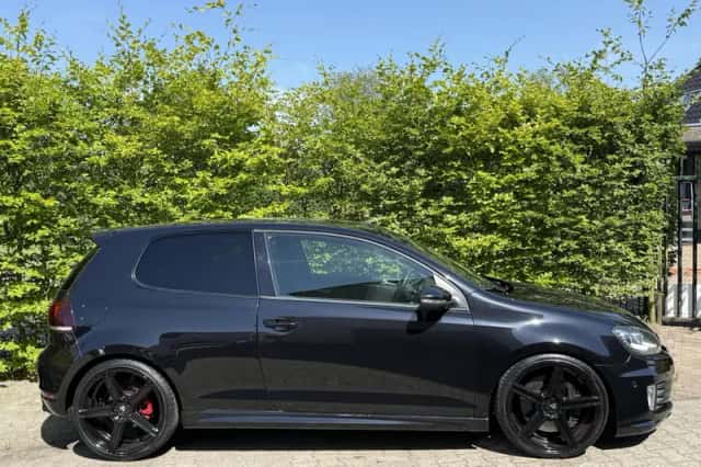 Volkswagen Golf (2011) thumbnail 1