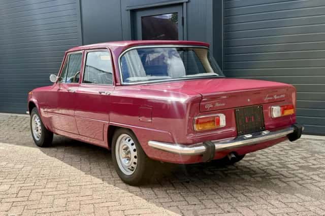 Alfa Romeo Giulia (1975) thumbnail 2