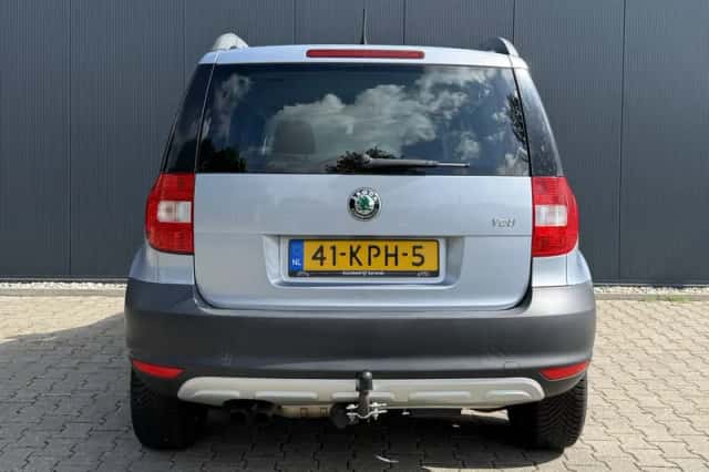 Škoda Yeti (2010) thumbnail 6