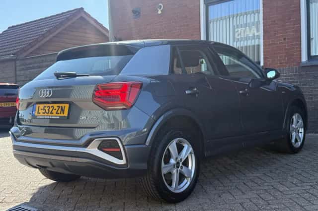 Audi Q2 (2021) thumbnail 5