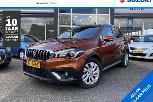 Suzuki S-Cross (2018) thumbnail 1