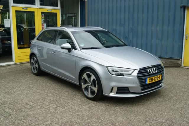 Audi A3 (2019) thumbnail 2