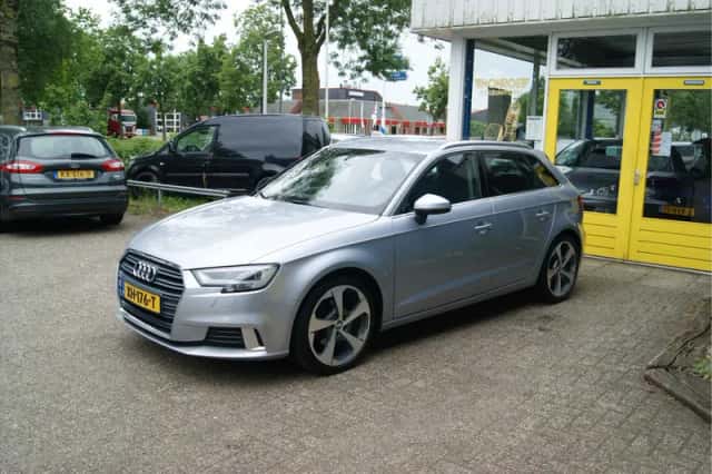 Audi A3 (2019) thumbnail 4