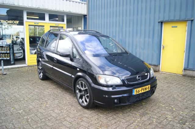 Opel Zafira (2005) thumbnail 4