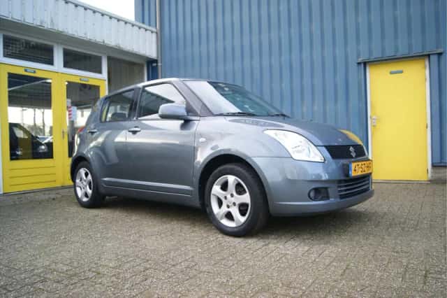 Suzuki Swift (2006) thumbnail 2