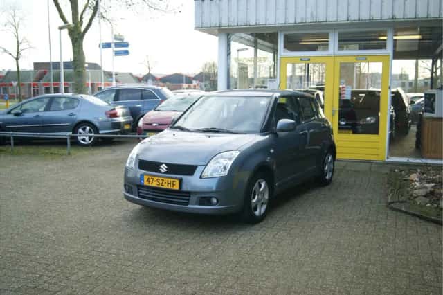 Suzuki Swift (2006) thumbnail 3