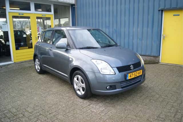 Suzuki Swift (2006) thumbnail 4