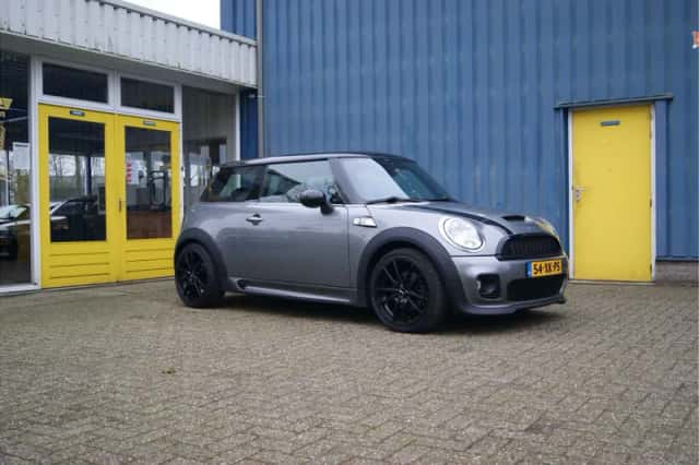 MINI Cooper S (2007) thumbnail 1