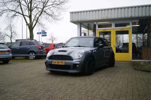 MINI Cooper S (2007) thumbnail 3