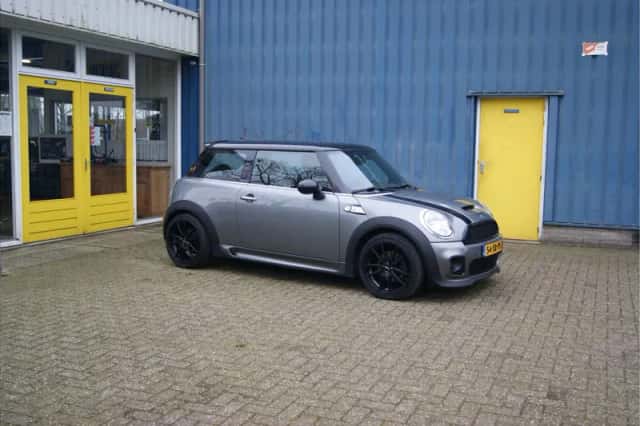 MINI Cooper S (2007) thumbnail 5