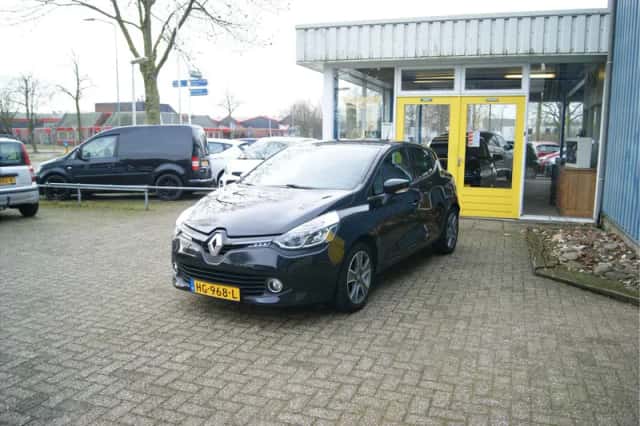 Renault Clio (2015) thumbnail 3