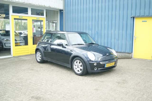 MINI Cooper (2006) thumbnail 1