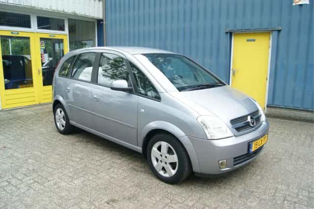 Opel Meriva (2003) thumbnail 3
