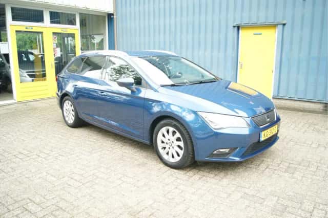 SEAT Leon (2016) thumbnail 2