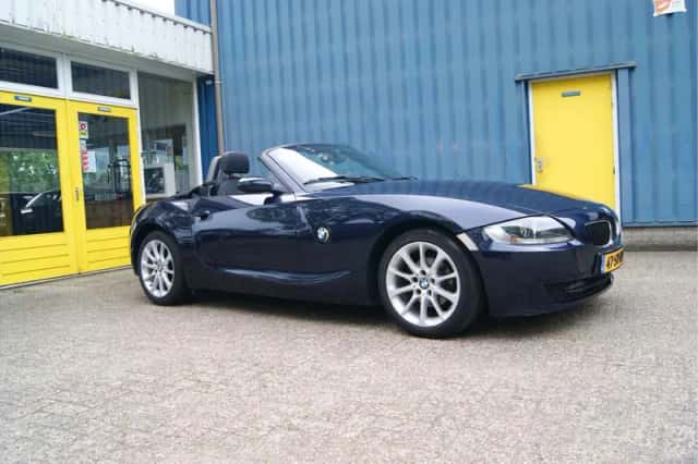 BMW Z4 (2006) thumbnail 2