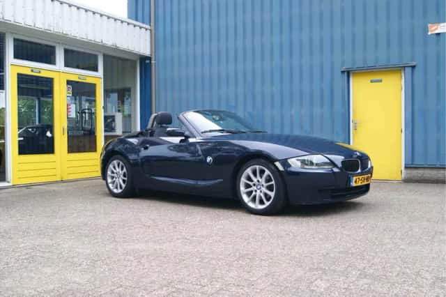 BMW Z4 (2006) thumbnail 3