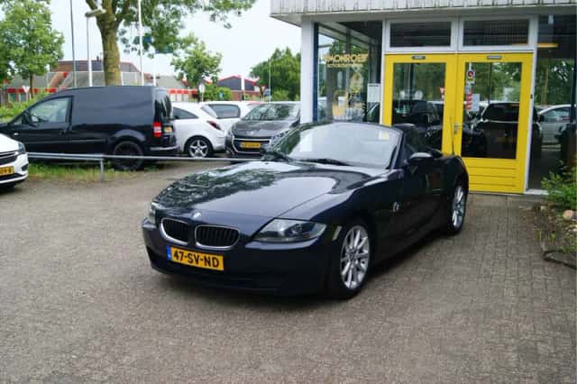 BMW Z4 (2006) thumbnail 6