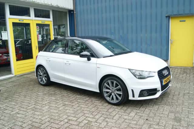 Audi A1 (2013) thumbnail 1