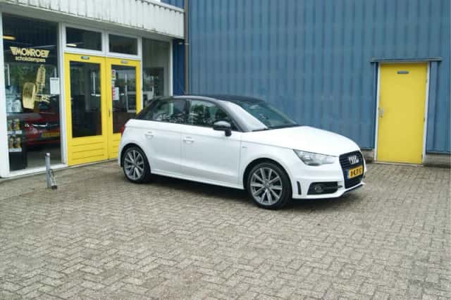 Audi A1 (2013) thumbnail 2