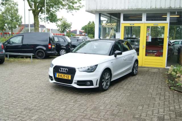 Audi A1 (2013) thumbnail 4