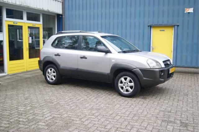 Hyundai Tucson (2006) thumbnail 2